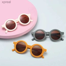 Occhiali da sole Nuovi occhiali da sole per bambini occhiali glassati per genitori Nuovi ombre decorative in passerella Occhiali da sole alla moda per bambini per età 1-8 WX