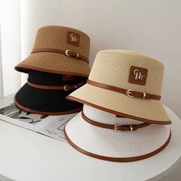 Wide Brim Hats Bucket Hats Sun hat womens summer flat top str hat British style small bottom hat woven short brown sun protection bottom hat J240506