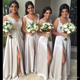 Scoop Bridesmaid Light Champagne Dresses Neck Lace Applique Floor Length Sleeveless Side Slit Ruched Custom Made Plus Size Maid Of Honor Gowns