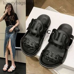 Luxury H Designer Slippers 2024 Summer New Cross Strap Slippers Casual Thick Sole Circle Chain Beach Slippers for Women with 1:1 Brand Logo