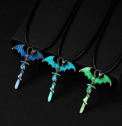 Vintage Glow in the Dark Necklace Sword Dragon Necklac for Man Metal Animal Pendant Night Luminous Orcence1841944