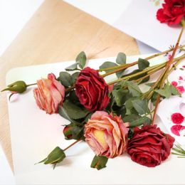 Decorative Flowers 58cm Artificial Rose Flower Branch Red Roses Realistic Fake For Wedding Home Ornements