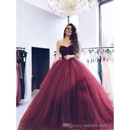 Decote vestidos enterrados sweetheart quinceanera marinho azul lantejous de miçangas personalizadas bola feita de bola 15 16 Vestido de graduação de tule de tule