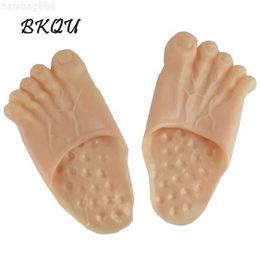 Slippers BKQU Brand Funny Toe Slippers Trick Simulation Bare Feet Five-fingered Spoof Carnival Halloween Clown shoes 240506