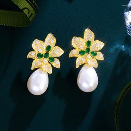 Stud Earrings French Light Luxury And Sweet Inlaid Zircon Flower Pearl With A Luxurious Elegant Temperament In The Style Of Soc