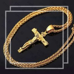 Luxury Fashion Designer Jewellery Religious Jesus Cross Necklace For Men Fashion Gold Cross Pendent With Chain Necklace Jewellery Gifts For Men Pendant 757