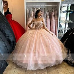 Ręcznie robione quinceanera lekkie motyle aplikacje różowe sukienki z koralikami łuk zamiatanie pociągu Tiul Made Sweet 15 16 Konsekwentka Konsekwentowa suknia balowa vestidos