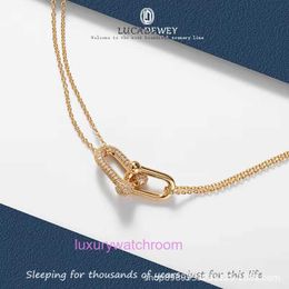 Luxury Tiifeniy Designer Pendant Necklaces Ushaped horseshoe double button necklace womens fashionable and sweet style collarbone chain electroplated rose gold