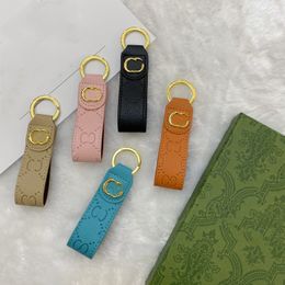 2024 Fashion Key Buckle Car Keychain Handmade Leather Keychains Men Women Bag Pendant Accessories 9 Color