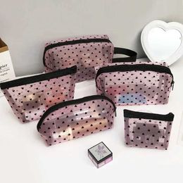 Cosmetic Organiser Heart-Shaped Nylon Mesh Cosmetic Bag Portable Toiletry Organiser Makeup Bag Multifunctional Women Lipstick Key Coin Purse Pouch Y240503