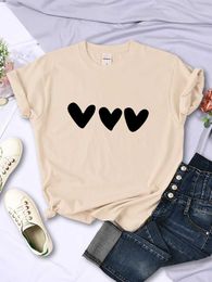 Women's T-Shirt Black heart-shaped printed womens T-shirt Personalised street short sleeved full math soft T-shirt casual breathable womens topL2405