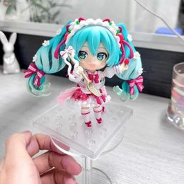 Elektrik/RC Araba 10cm 1939 Anime figürü sanal idol şarkıcısı Miku Action figürü PVC koleksiyonu Model Bebek Noel Oyuncak Hediyeleri T240506