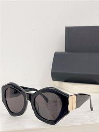 New fashion design cat eye sunglasses 0251S classic frame versatile shape simple and popular style outdoor uv400 protection eyewea5921585