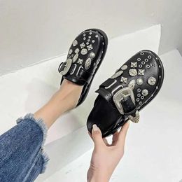 Slippers Summer Womens Slide Platform Punk Rock Leather Mule Creative Metal Accessories Casual Party Shoes Womens Outdoor SlideL2405