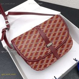 Hot Sell Fashion Saddles Ba Desiner Shoulder Bas Messener Ba Men Women Luxury Crossbody Ba O Yard Ba Saddles Messener Ba Casual Cross Body Desiner 784