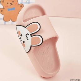 UTUNE KIDS Childrens Slippers Summer Bathroom Slippers Cute Cartoon Patch For Girls Sandals Anti-slip Outside Beach Boys Shoes 240426