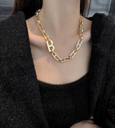 Personality exaggerated letter B Necklace women039s fashion niche design chain clavicle chain temperament versatile neck chain4019158