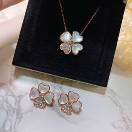 Fashion Van Plated 18K Gold Natural White Fritillaria Necklace Love Lucky Grass Ring with Diamond Ear Beat Opening Jewellery With logo