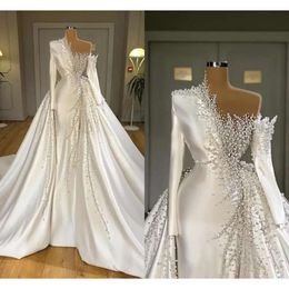 Abiti overskirt maniche lunghe sirena di nozze con abito da sposa una spalla a spalla fatto di perle di perle di perle cristalli pieghe Vestitido de novi più dimensioni