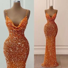 Vestidos de sereia Laranja Sparkly Night Night Liginas sem mangas espaguete designer designer Rouched Made Formal OCN Vestido de baile de baile árabe