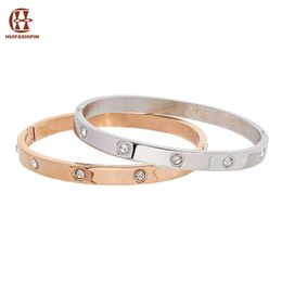 Classic Inspired Design Bracelet Minimalist and fashionable womens bracelets trendy new diamond bracelet with cart original bracelets