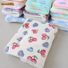 Houses Thickened Pet Soft Fleece Pad Pet Blanket Bed Mat for Puppy Dog Cat Sofa Cushion Keep Warm Sleeping Cover Cushion Home Rug Kot
