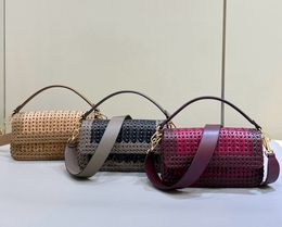 The unique Colour scheme of the handbag is not dull, and the flip design is practical and easy to match