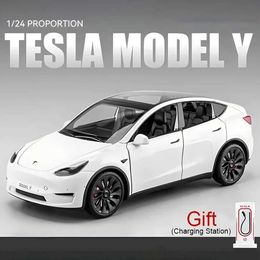 Diecast Model Cars 1/24 scale Tesla Model Y die-casting alloy toy model car simulation with sound and light pull-back function set for boy toy giftsL2405