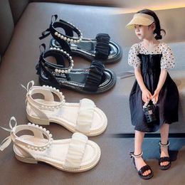 Sandals Childrens Sandals for Girls 2022 Summer New Sweet Open Toe Pearl Summer New Kids Fashion Low-heeled All-match Shows Lace Party