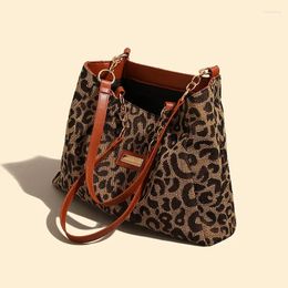 Totes 2024 Leopard Print Women's Tote Bag Handbag Large Capacity For Travel Bags Simple Vintage Modern Ladies Shoulder