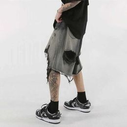 Men's Shorts High Street Loose Washed Tear Shorts American Retro Shorts Summer Street Y2K Hip Hop Tassel Wide Leg Casual Denim ShortsL2405