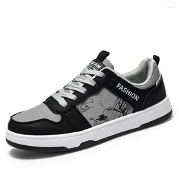 Casual Shoes 2024 Men Fashionable Versatile Skate Thick Bottom Small White Sports