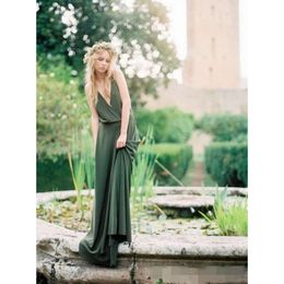 Grüne Brautjungfer billiger Chiffon 2020 Kleider Spaghetti -Gurte Backless Sweep -Zug für Country Wedding Guest Party Langes Trauzeug -Ehrenkleid