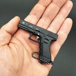 Mini Gun Toy -keychain G17 Pistol Model Kids Pholes Hompts Houdte Counter Bendants Keyring Accessories Alloy Toy Gun Hand Fidget Boy Collection 021