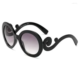 Sunglasses 2024 Round Women Vintage Gradient Brand Designer Letter Sun Glasses Retro Girls Ladies Black White Red