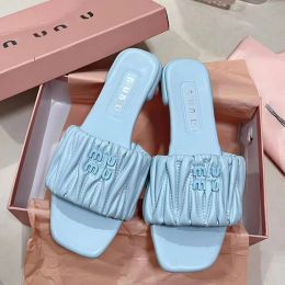 Slippers luxury Designer Sandal Beach pool nappa slide men Summer sexy Fashion 2024New Slipper Matelasse sandale Casual shoes leather women