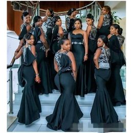 Black Bridesmaid Lace Applique Dresses Sier 2021 Beaded Mermaid Bow Ruffles Sleeveless Plus Size Custom Made African Maid Of Honor Gown