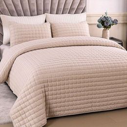 Duvet Cover Qucover Cal Set Beige, 3 Piece Soft Microfiber California King Bedding Set, with 2 Pillow Sham, Cross Quilting Lightweight Quilt Coverlet for All Season,