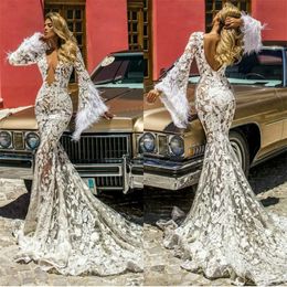 Yüksek V yaka Uzun Düğün Seksi Denizkızı Elbiseler Kollu Dubai Arabistan Dantel Tüy aplike Gelin Önlükler Arka Çıkmaz Şık Vestidos De Novia