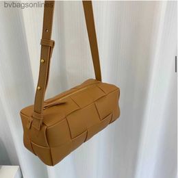 Vintage Designer Bags for Bottgs's Vents's New Cowhide Handwoven Square Pillow Womens Bag Fashion Shoulder Crossbody Bag with Original Logo