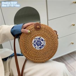 wholesale ladies shoulder bags 2 Colours outdoor travel holiday straw beach bag small fresh round hard box mobile phone coin purse street popular hollow handbag