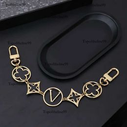 Designer Keychain TWIGGY CHAIN Gold Letters Fashion Womens Bag Charm Keyring Alloy Classic Key Rings -6 Original edition