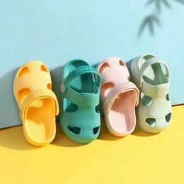 Children Summer Hole Shoes Baby Nice Antislip Soft Floor Boys Girls Beach Sandals Slippers 16 Years Kids 240420