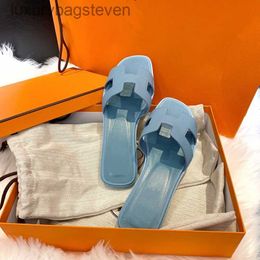 Fashion Original h Designer Slippers Womens Summer Outwear 2024 New Genuine Leather Fashionable Flat Bottom Beach Casual Slippers with with 1:1 Brand Logo