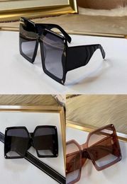 Sunglasses For Men and Women Summer style AntiUltraviolet Retro 1105 Plate Square Big Invisible Frame fashion Eyeglasses Random B3170675