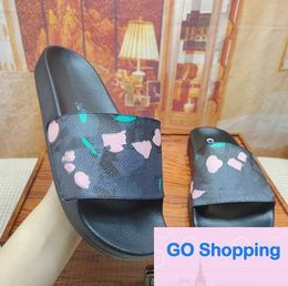 High-end Men's and Women's Slippers Summer Cute Pink Cherry Print Flat Flip-Flops