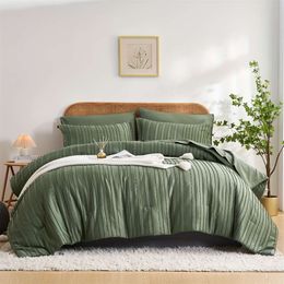 Duvet Cover 7pcs Solid Colour Comforter (1*Comforter 1*Flat 1*Fitted Sheet + 4*Pillowcase Without Filler), Skin-friendly Breathable Soft And Comfortable Boho Green Striped