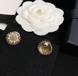 Designer Copper Pearl Charm Earrings for Women High Quality Luxury Brass Rhinestone Simple Stud Earring Vintage Jewelry Gifts Drop6566601