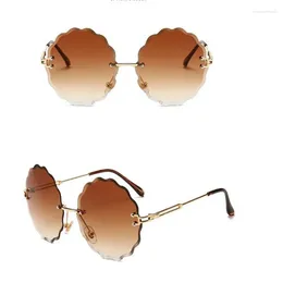 Sunglasses 2024 Fashion Metal Woman Round Petals Lace Glasses 04208