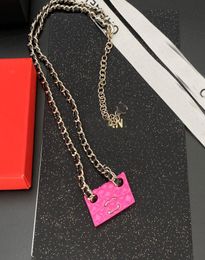 18K Gold Plated Brass Copper Pendant Necklace Fashion Women Designer Brand CLetter Pink Bag Necklaces Choker Chain Leather Silver7492459